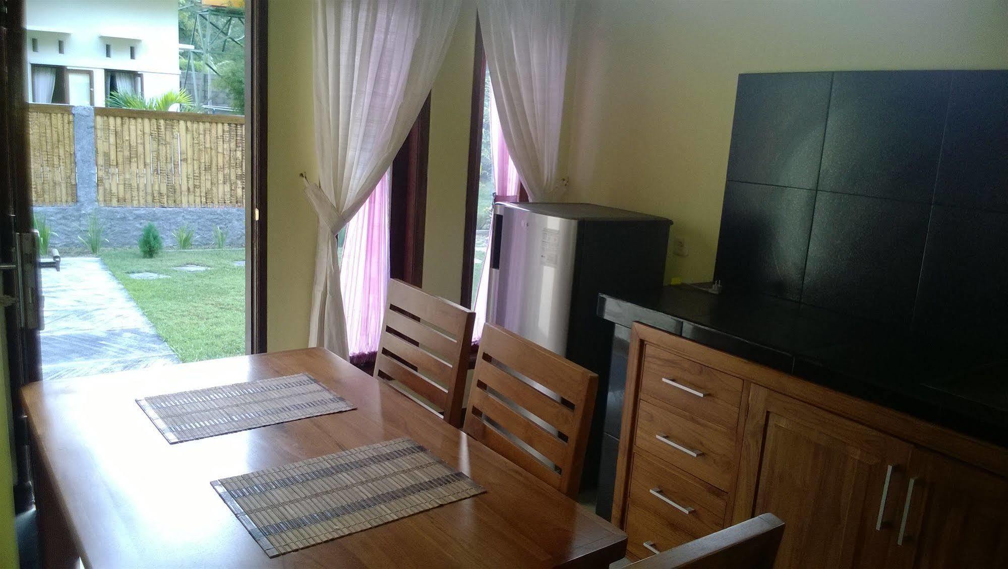 Shu Villa Lombok Kuta  Exterior foto