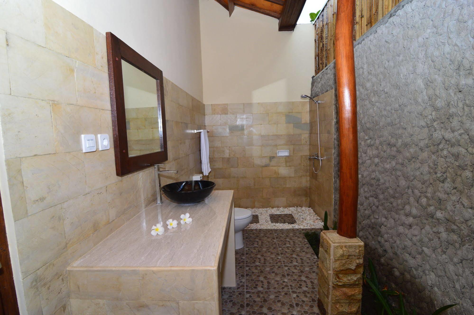 Shu Villa Lombok Kuta  Exterior foto